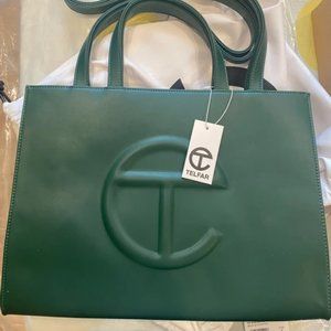 💯Telfar Medium 🍀Dark Olive Bag🍀